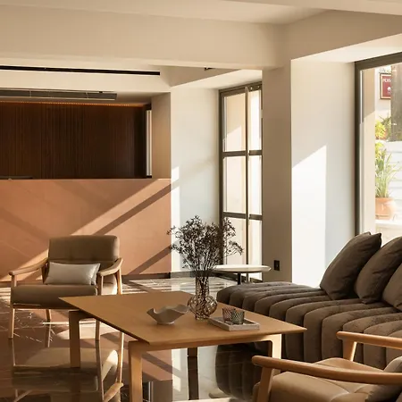 Hotel Naus