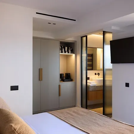 Hotel Naus 4*